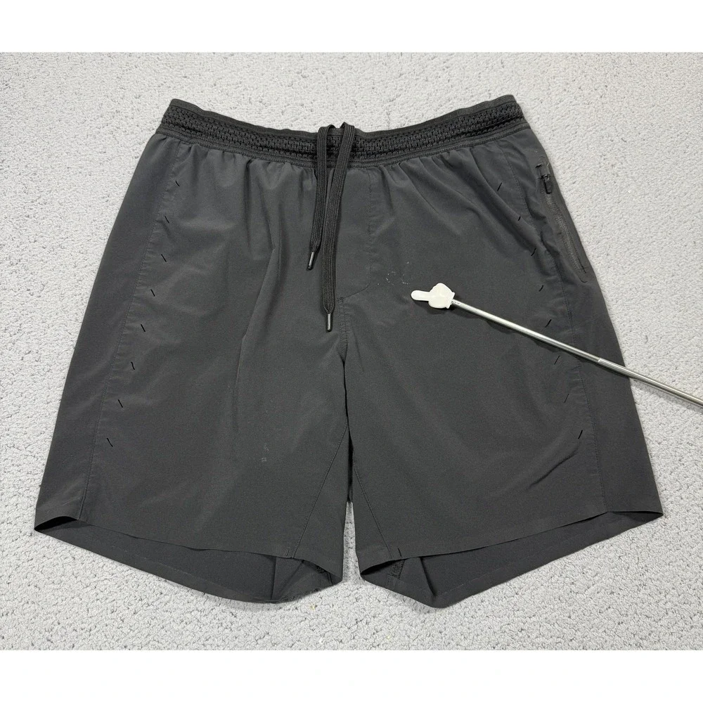 Ten Thousand Shorts Mens Medium Black Lined Running Training 7 Inseam Zip Pocket